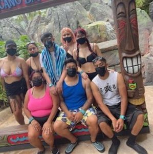 Meet your Posher, Dolores